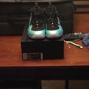 Nike little posite pro grade school